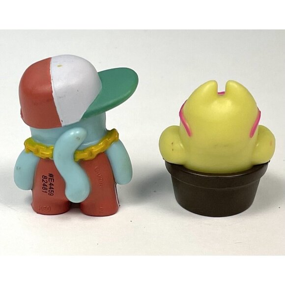 Lot 2 HASBRO Lost Kitties Series 2 Miniature Mini Figurines MAXALAX & BONEZ EUC - Picture 2 of 3